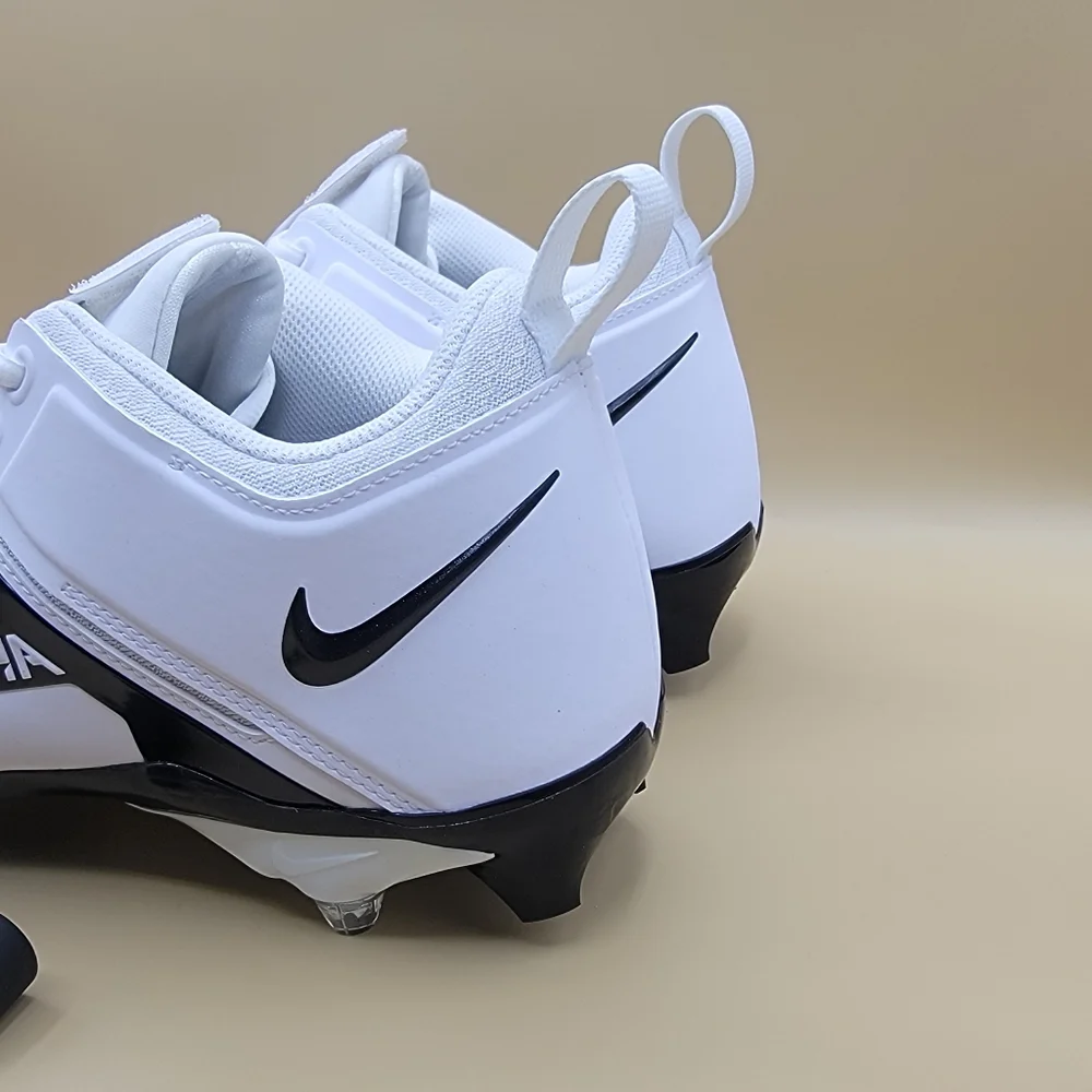 Nike Alpha Menace Pro 3 Low Detachable Football Cleats Men's Size 11 White Black